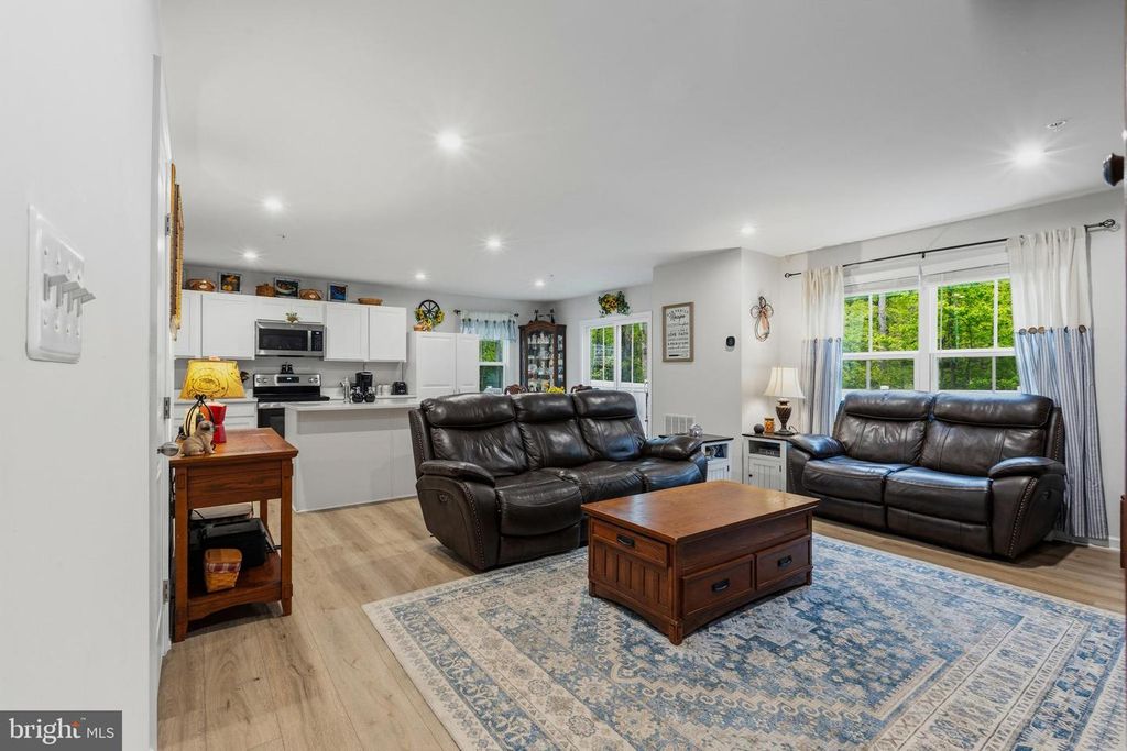 Image 6 of property listing at 23 TEATREE LN, Elkton, MD 21921
