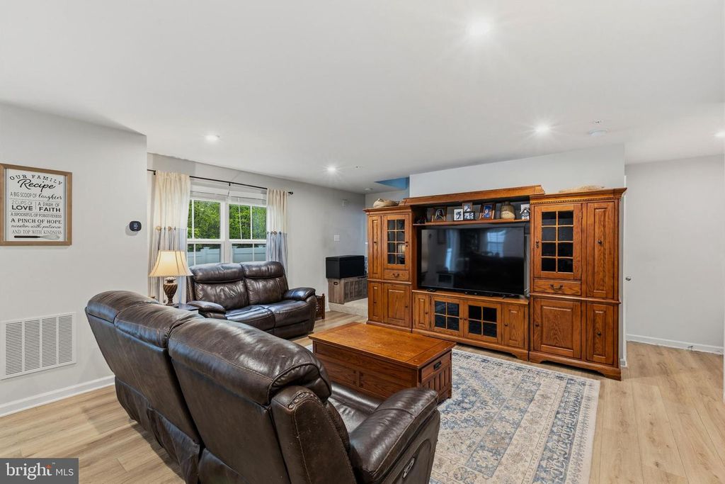 Image 7 of property listing at 23 TEATREE LN, Elkton, MD 21921