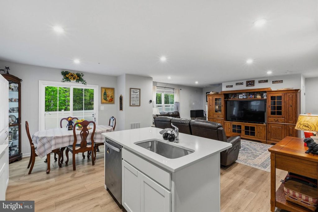 Image 9 of property listing at 23 TEATREE LN, Elkton, MD 21921