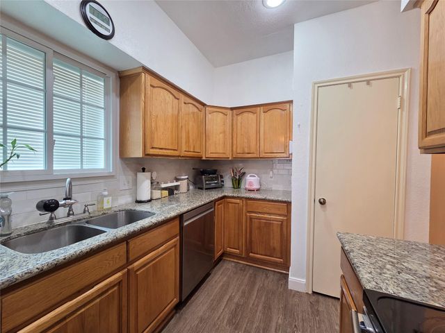 1103 Dulles Avenue 1402, Stafford, TX 77477