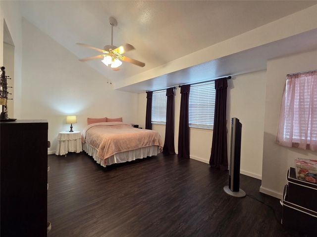 1103 Dulles Avenue 1402, Stafford, TX 77477