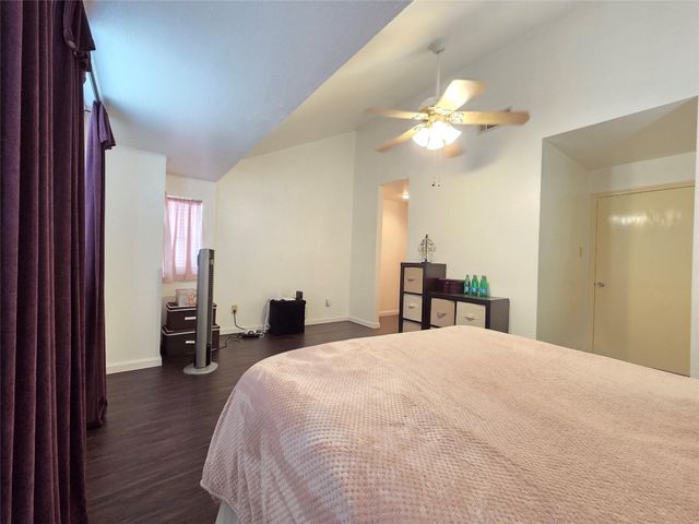 1103 Dulles Avenue 1402, Stafford, TX 77477