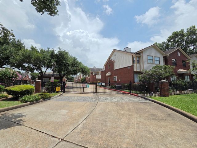 1103 Dulles Avenue 1402, Stafford, TX 77477
