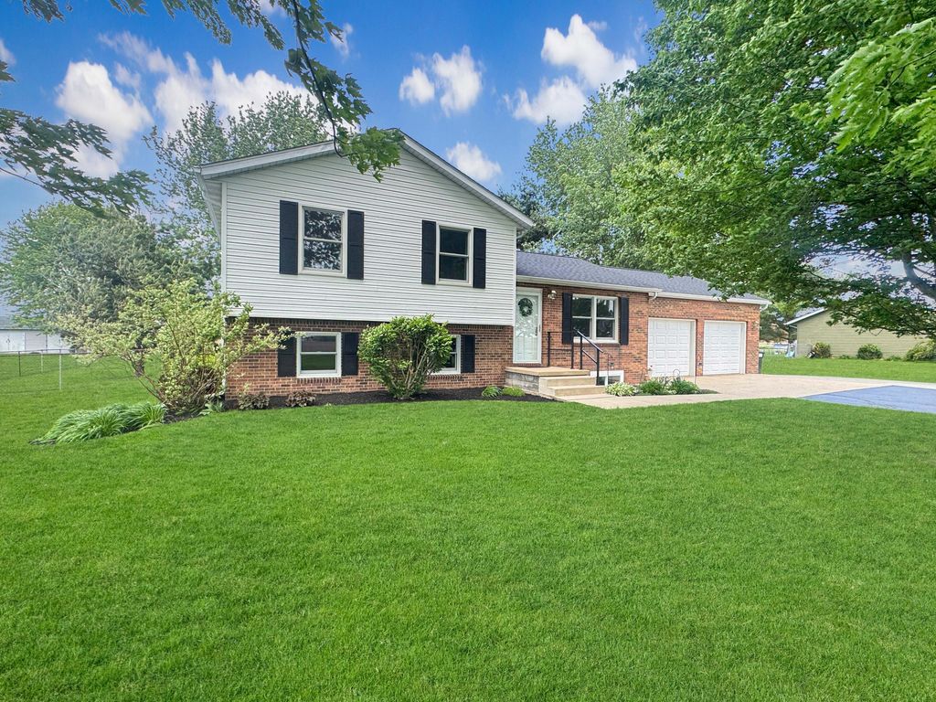 2982 E State Route 296 2982 E State Route 296, Urbana, OH 43078