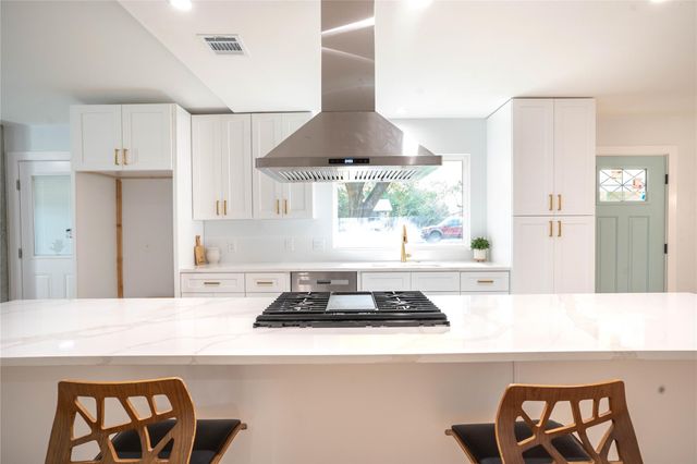 6103 Belfast DR, Austin, TX 78723