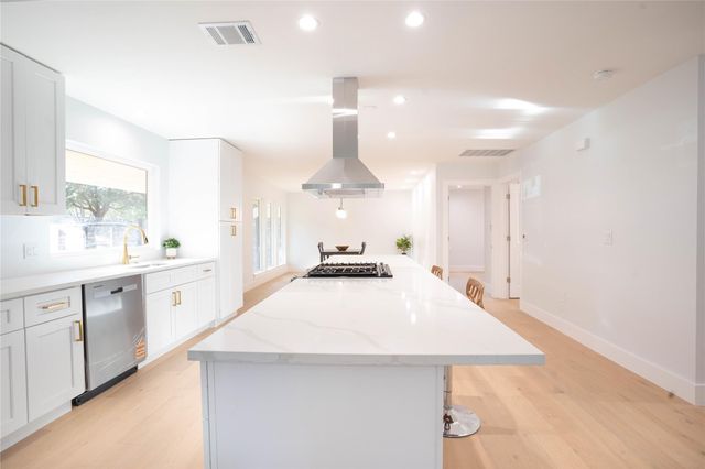 6103 Belfast DR, Austin, TX 78723