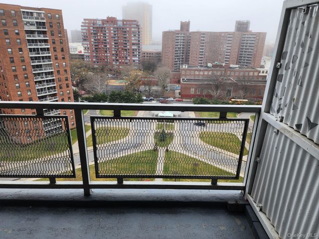61-35 98th Street 15A, Rego Park, NY 11374