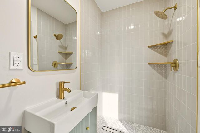 5717 COLON TER, Temple Hills, MD 20748