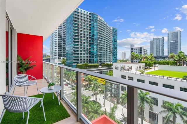 90 NE 32nd St 808, Miami, FL 33127