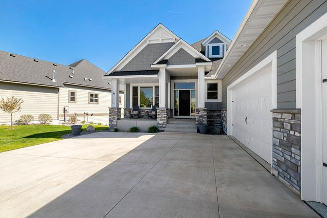 1945 Annika Drive N, Lake Elmo, MN 55042
