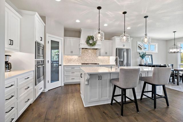1945 Annika Drive N, Lake Elmo, MN 55042