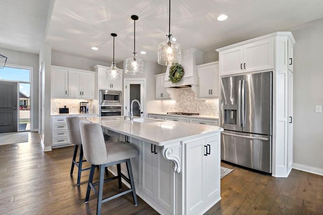 1945 Annika Drive N, Lake Elmo, MN 55042