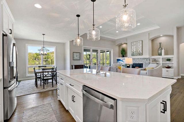 1945 Annika Drive N, Lake Elmo, MN 55042