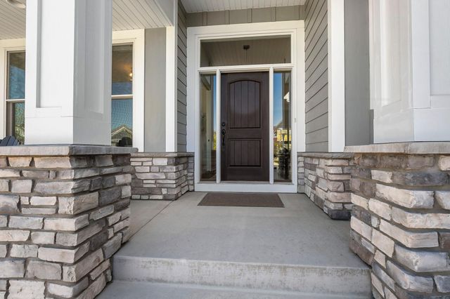 1945 Annika Drive N, Lake Elmo, MN 55042