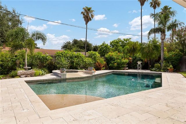 1512 Kerria Avenue, Mcallen, TX 78501