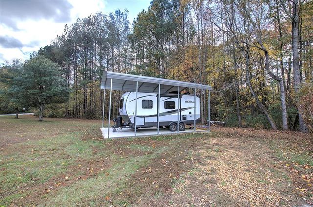 26 S Oaks SE Drive, Cartersville, GA 30121