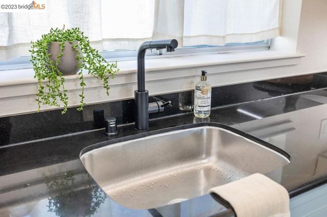 2407 Telegraph Ave 506, Oakland, CA 94612