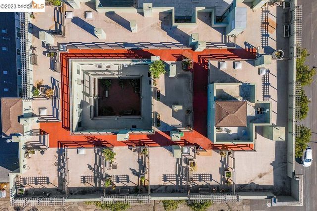 2407 Telegraph Ave 506, Oakland, CA 94612