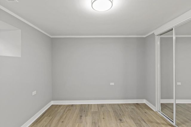 9233 S Essex Avenue, Chicago, IL 60617