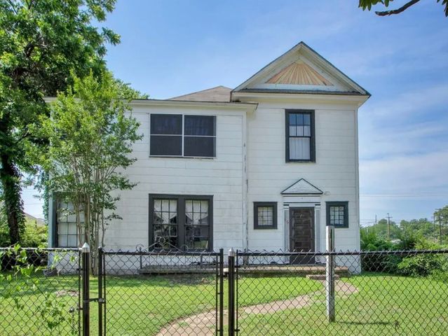 516 W Morgan Street, Denison, TX 75020