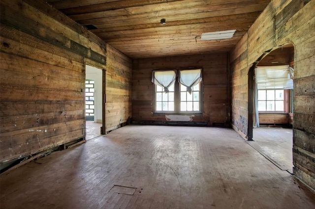 516 W Morgan Street, Denison, TX 75020