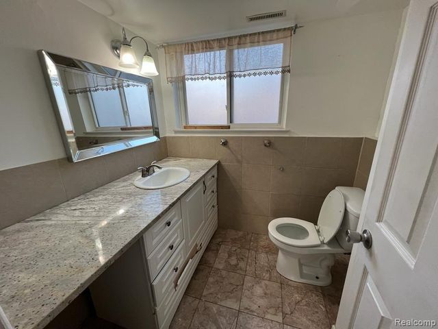 32291 RYAN Road, Warren, MI 48092