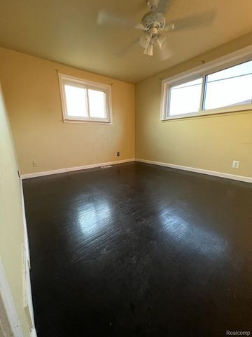 32291 RYAN Road, Warren, MI 48092