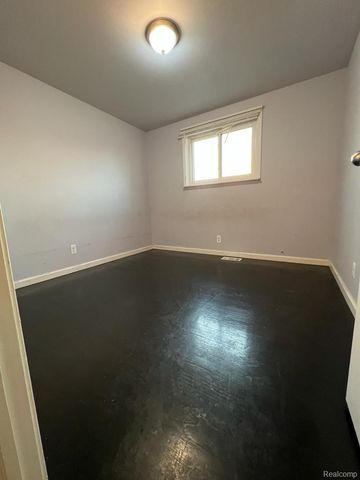 32291 RYAN Road, Warren, MI 48092