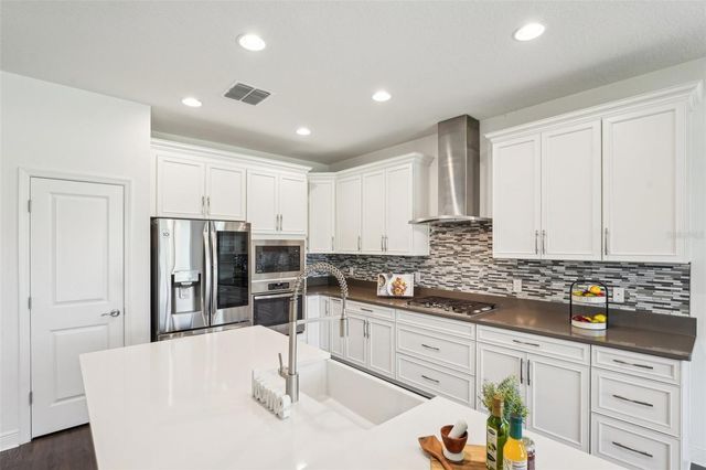 1741 CHERRY WALK ROAD, Lutz, FL 33558