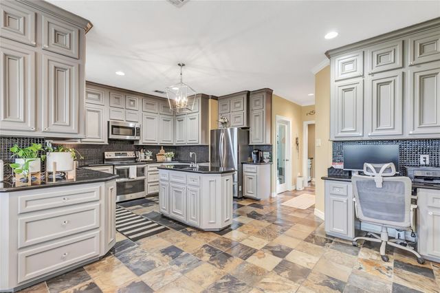 505 County Road 602, Dayton, TX 77535