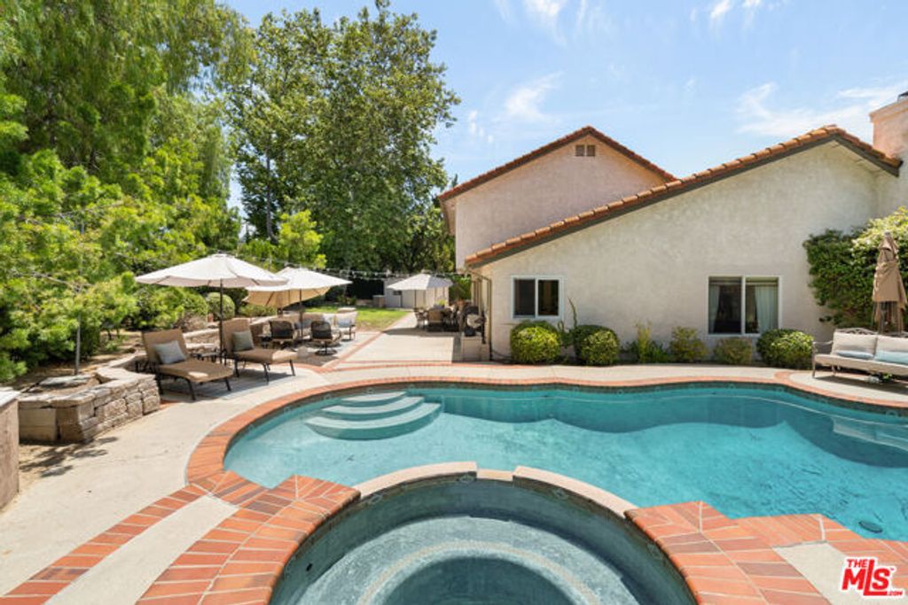 29003 Indian Ridge Court, Agoura Hills, CA 91301