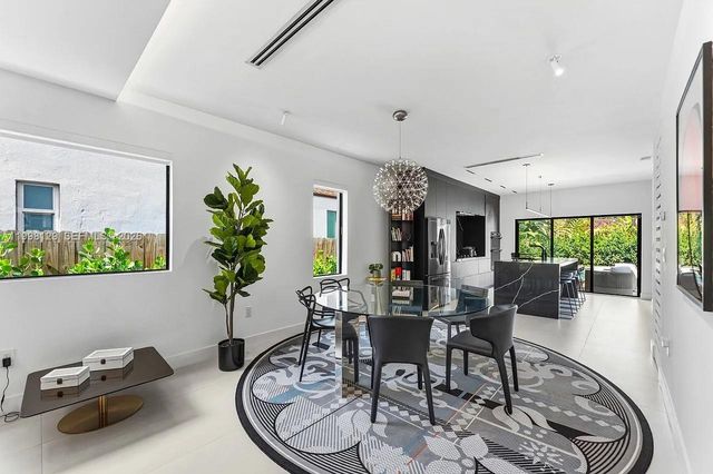 445 NE 76th St, Miami, FL 33138