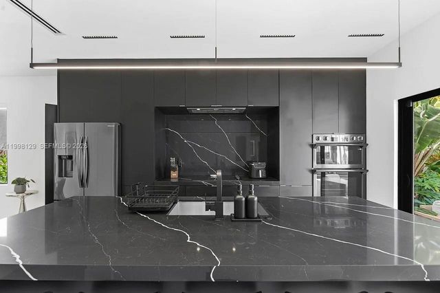 445 NE 76th St, Miami, FL 33138