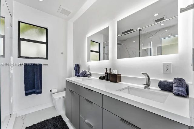 445 NE 76th St, Miami, FL 33138