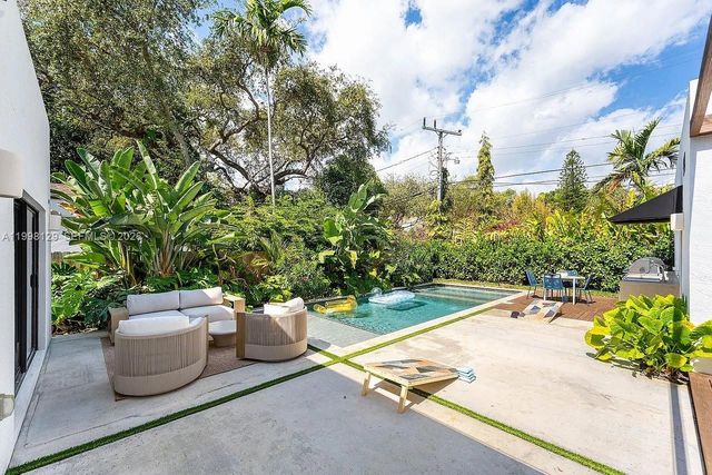 445 NE 76th St, Miami, FL 33138