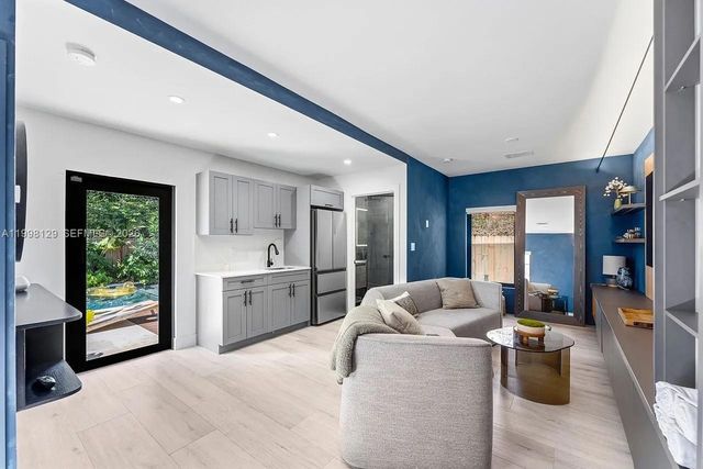 445 NE 76th St, Miami, FL 33138