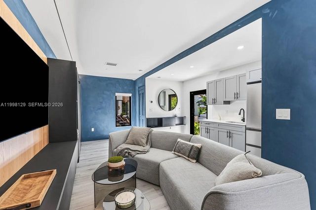 445 NE 76th St, Miami, FL 33138