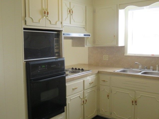 2922 Stafford Drive, Denison, TX 75020