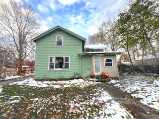 511 Maple Street, Three Rivers City, MI 49093