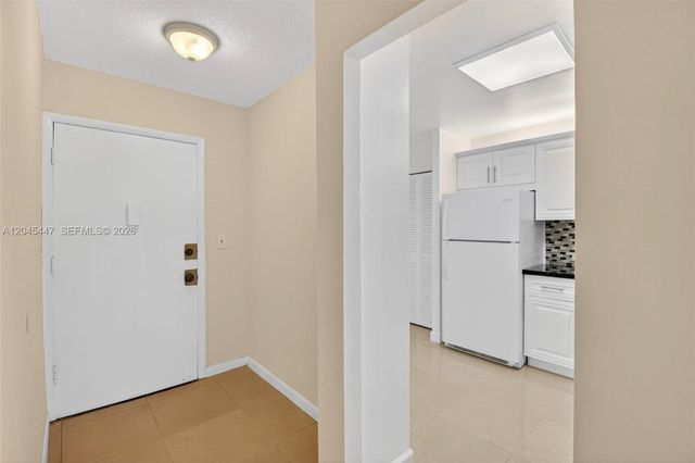 1710 NE 191 Street 206, Miami, FL 33179