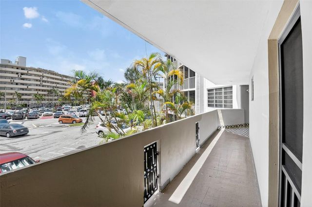 1710 NE 191 Street 206, Miami, FL 33179