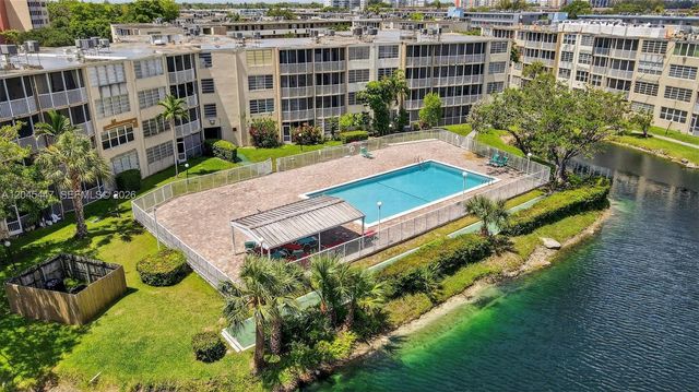 1710 NE 191 Street 206, Miami, FL 33179