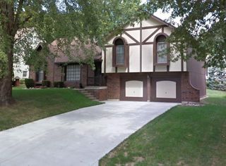 10624 W 99th Street, Overland Park, KS 66214