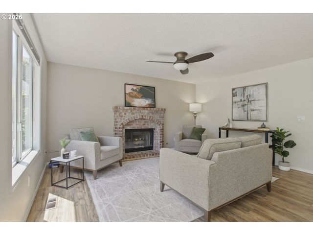 11348 Sw 105TH Pl, Portland, OR 97223