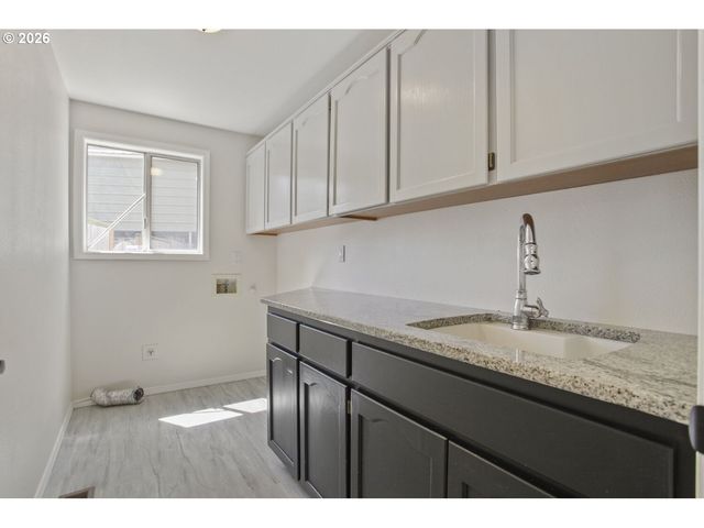 11348 Sw 105TH Pl, Portland, OR 97223
