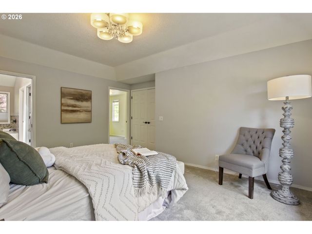 11348 Sw 105TH Pl, Portland, OR 97223