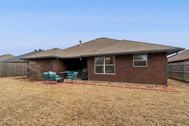 708 Eastridge Dr., Yukon, OK 73099