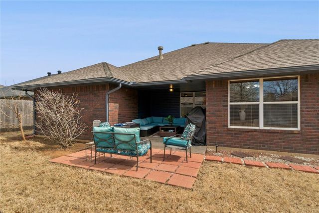 708 Eastridge Dr., Yukon, OK 73099