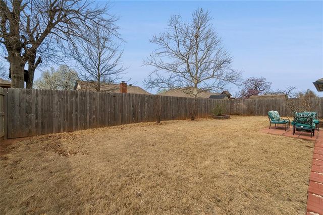 708 Eastridge Dr., Yukon, OK 73099