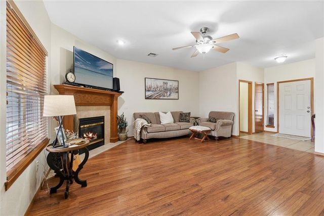 708 Eastridge Dr., Yukon, OK 73099